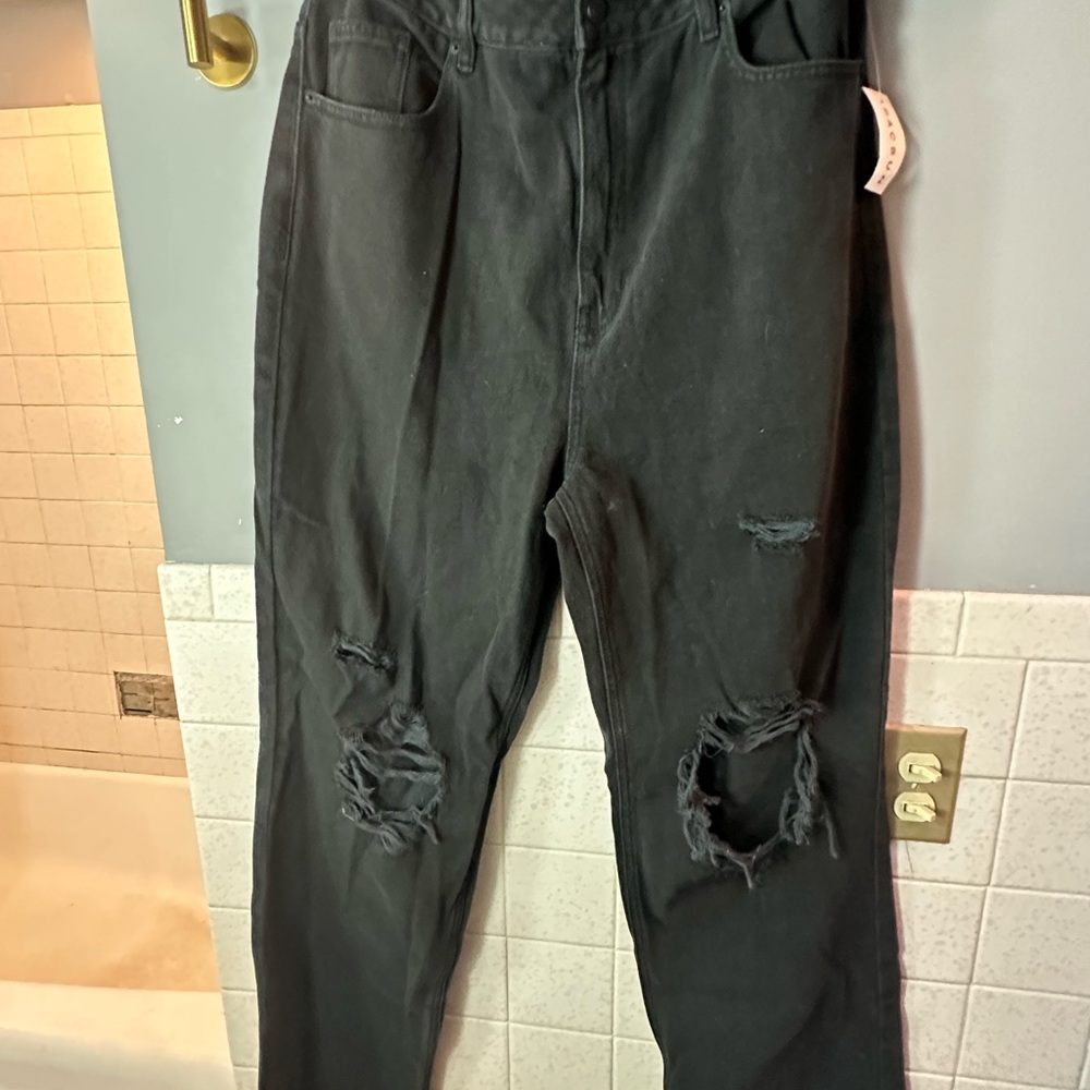 PacSun Boyfriend style  Black Ripped Jeans